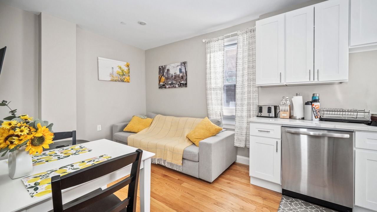 Photo of Livingroom in North End