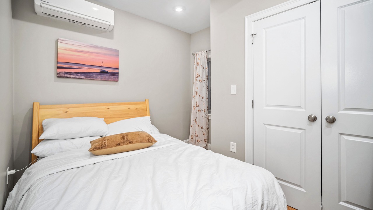 Photo of Bedroom in North End