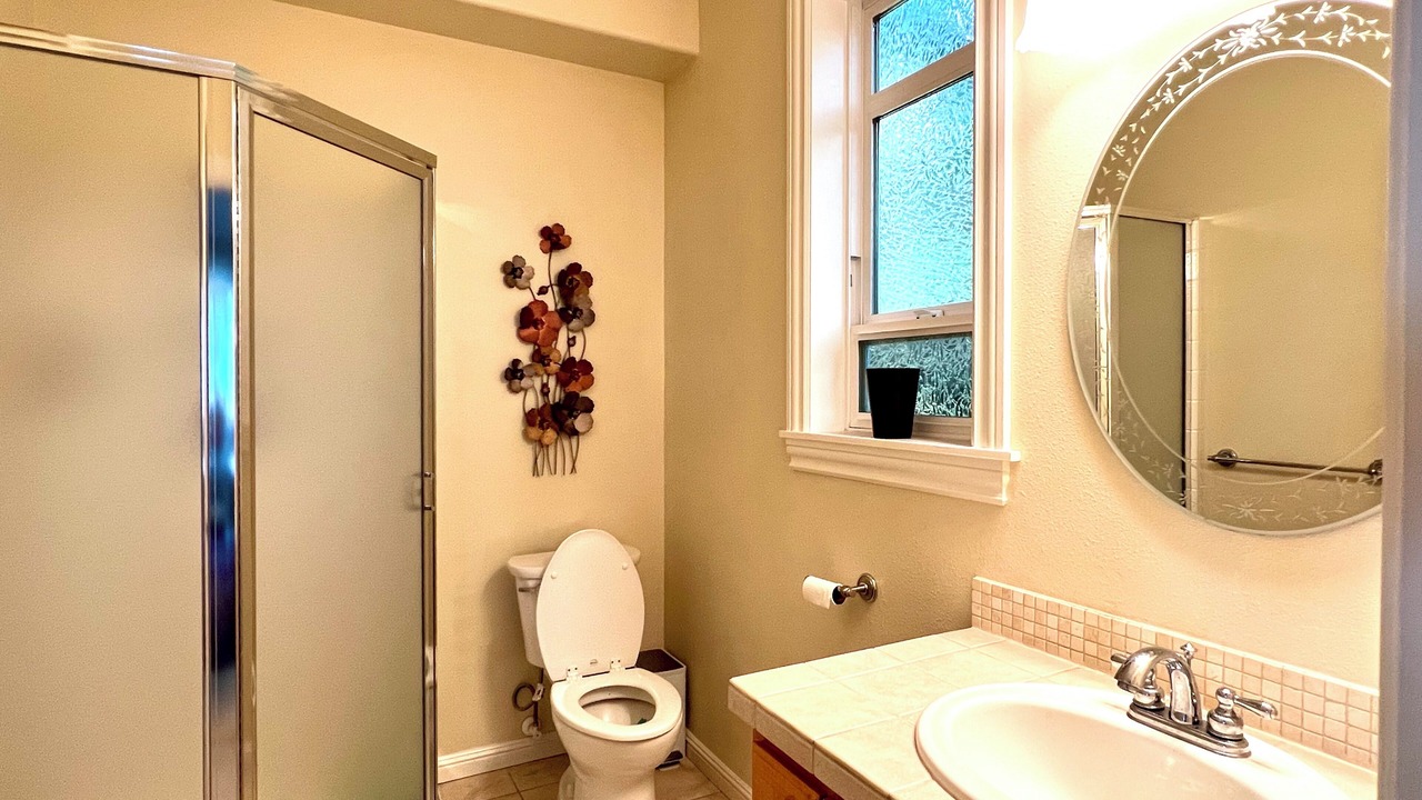 Photo of Bathroom in Sunnyside