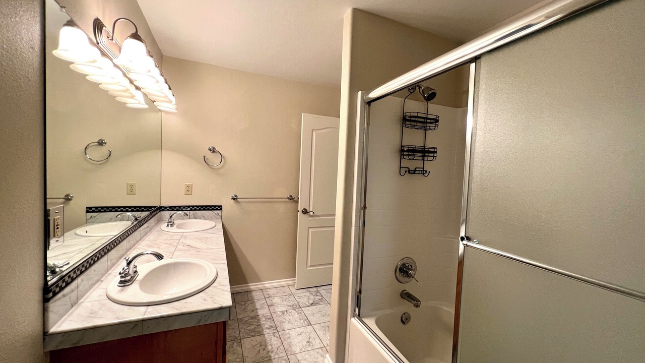 Photo of Bathroom in Sunnyside
