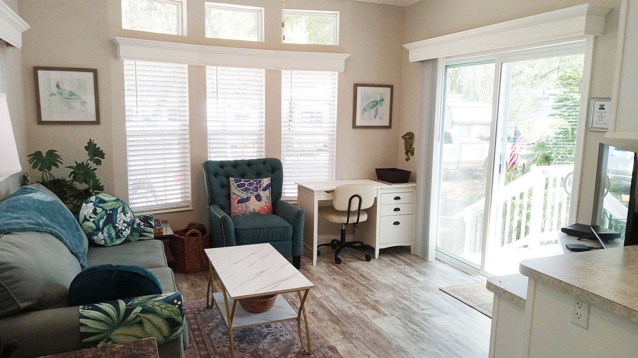 Photo of Livingroom in Salt Springs