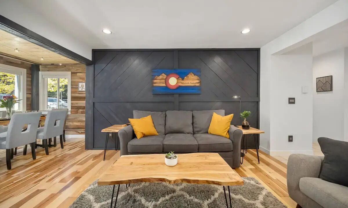 Photo of Livingroom in Saint Mary's