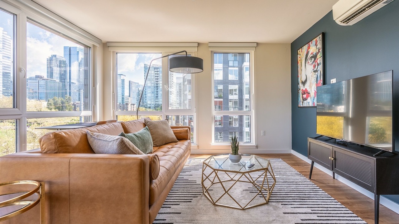 Photo of Livingroom in West Bellevue
