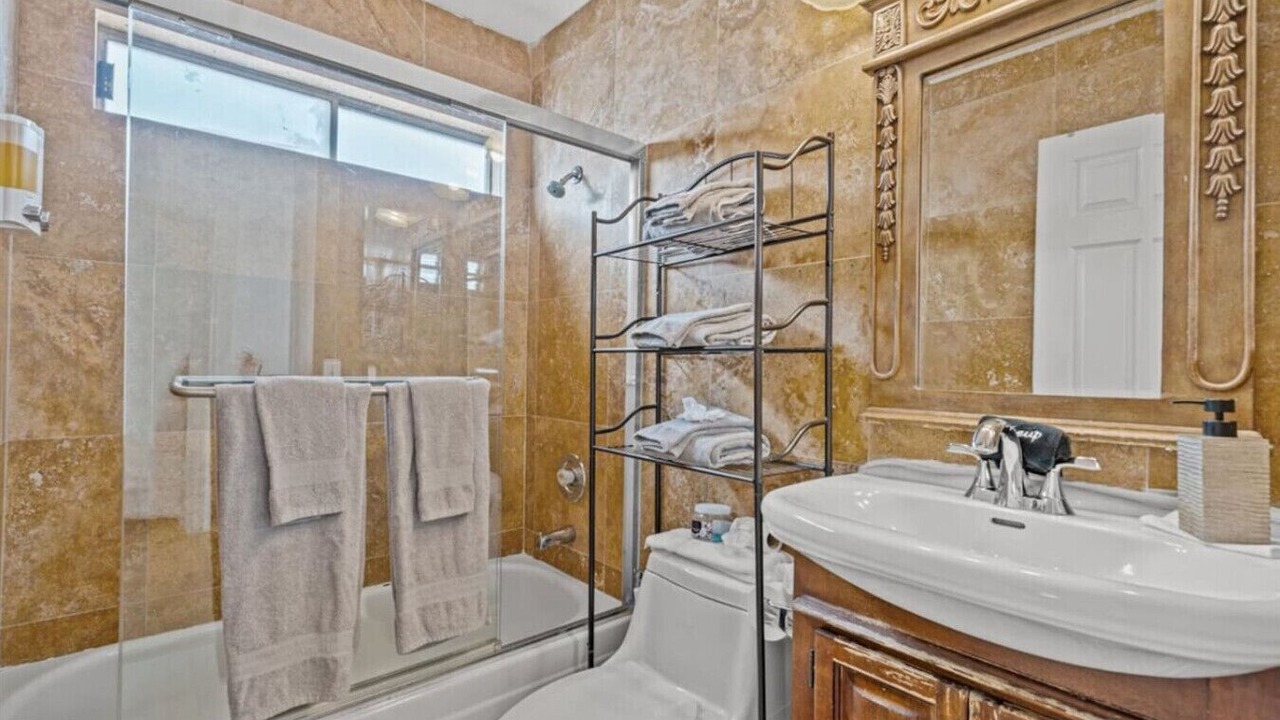 Photo of Bathroom in Summerlin