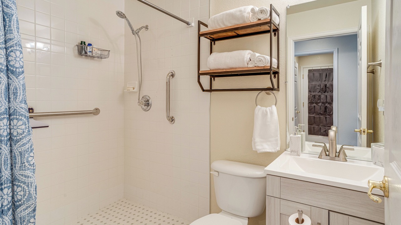 Photo of Bathroom in Sterling Hills