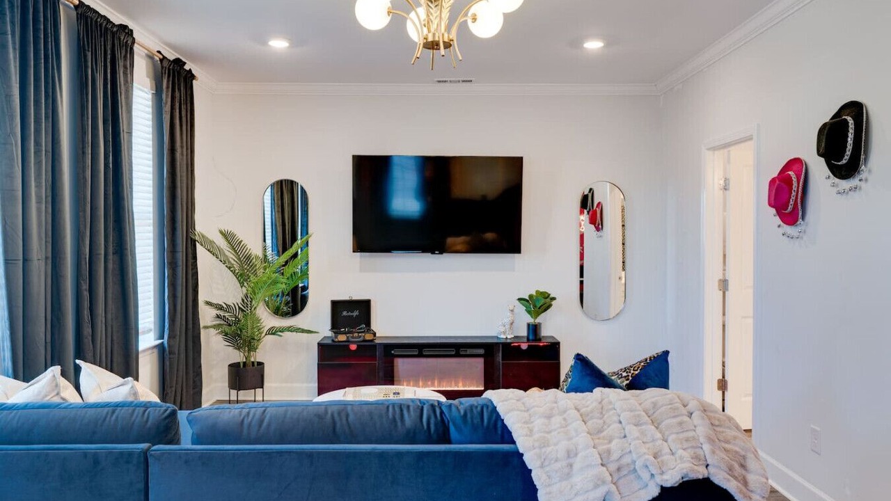 Photo of Livingroom in The Nations