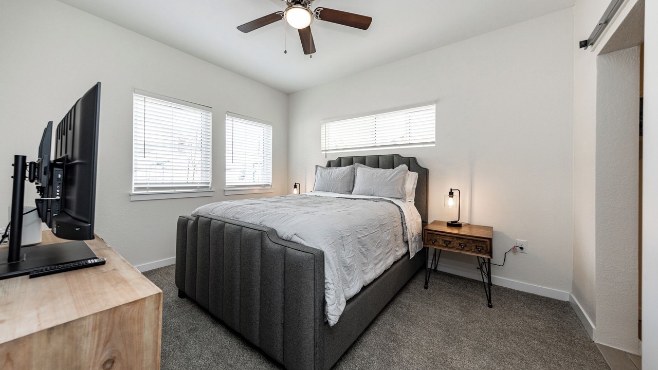 Photo of Bedroom in Mountain Shadows