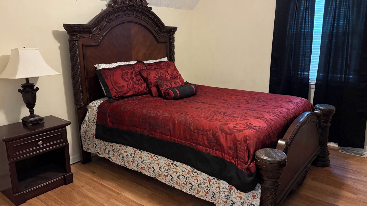 Photo of Bedroom in Normal