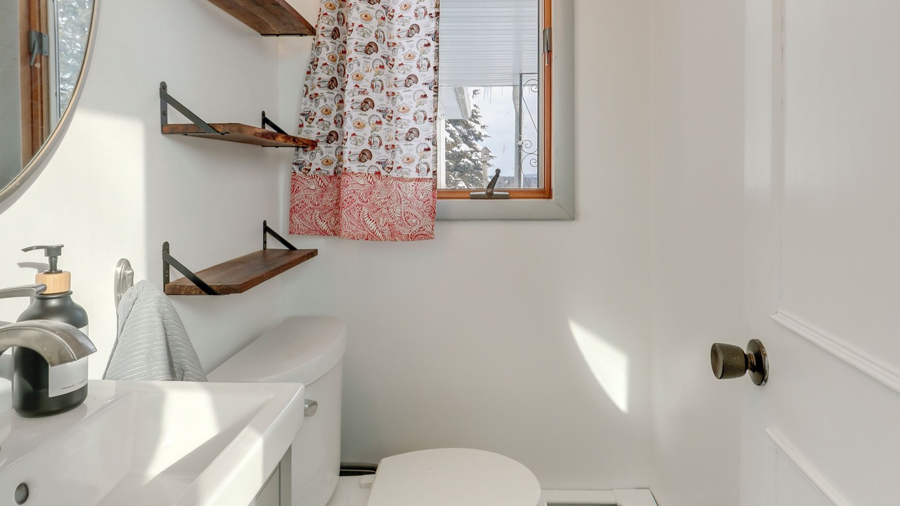 Photo of Bathroom in West Eaton