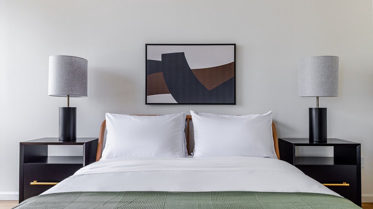 Photo of Bedroom in Hunters Point