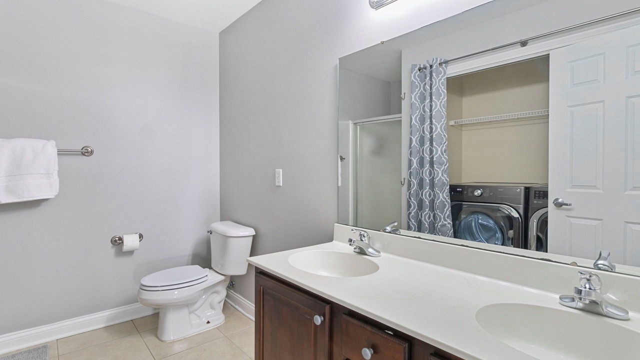 Photo of Bathroom in Roseland