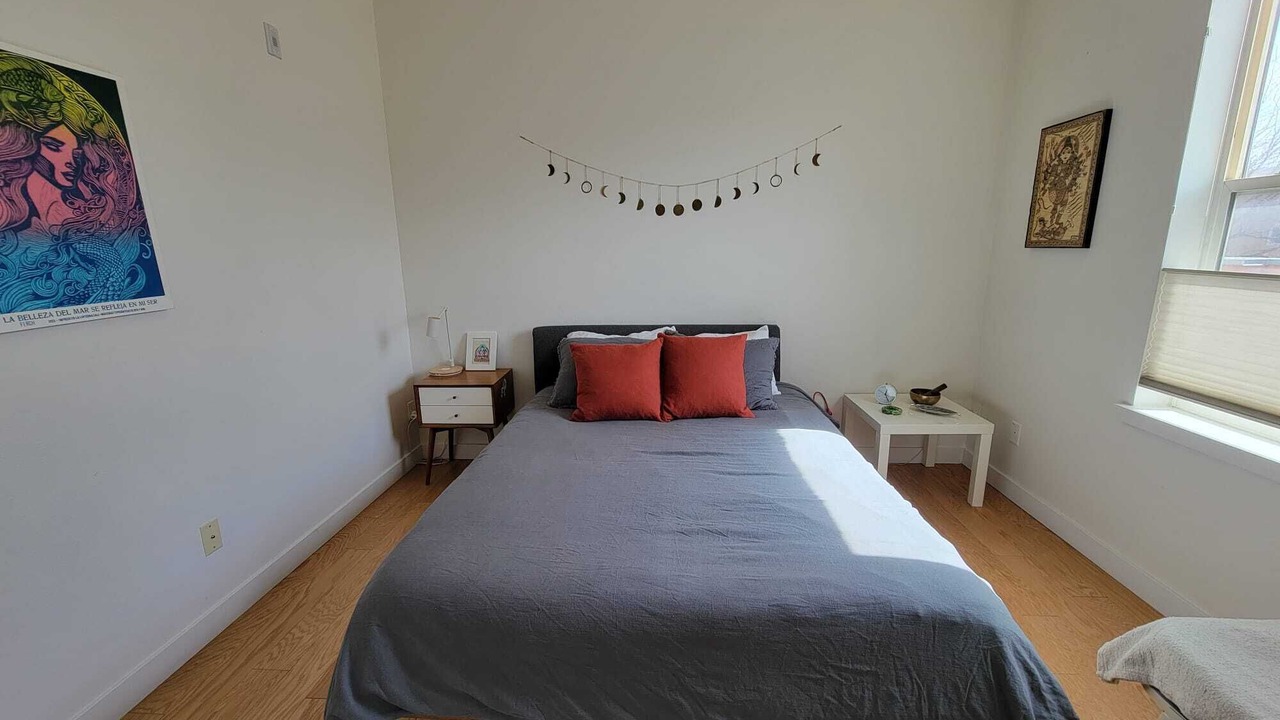 Photo of Bedroom in Glenwood Grove - North Iris