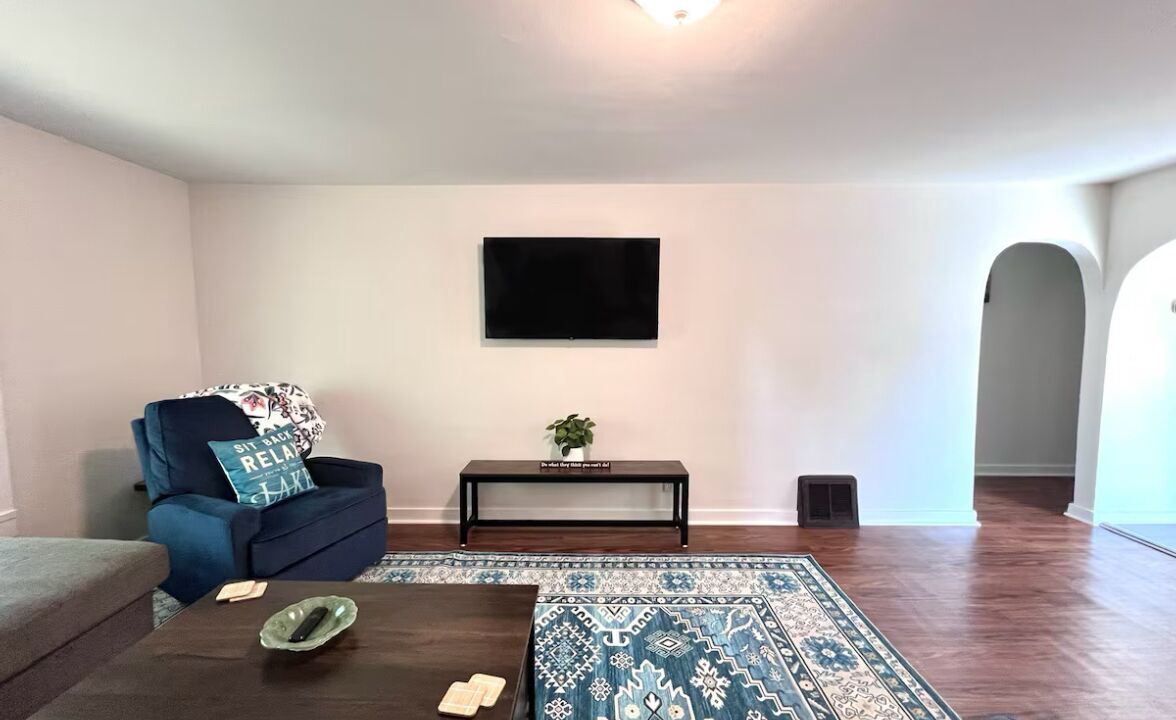 Photo of Livingroom in Bridgman