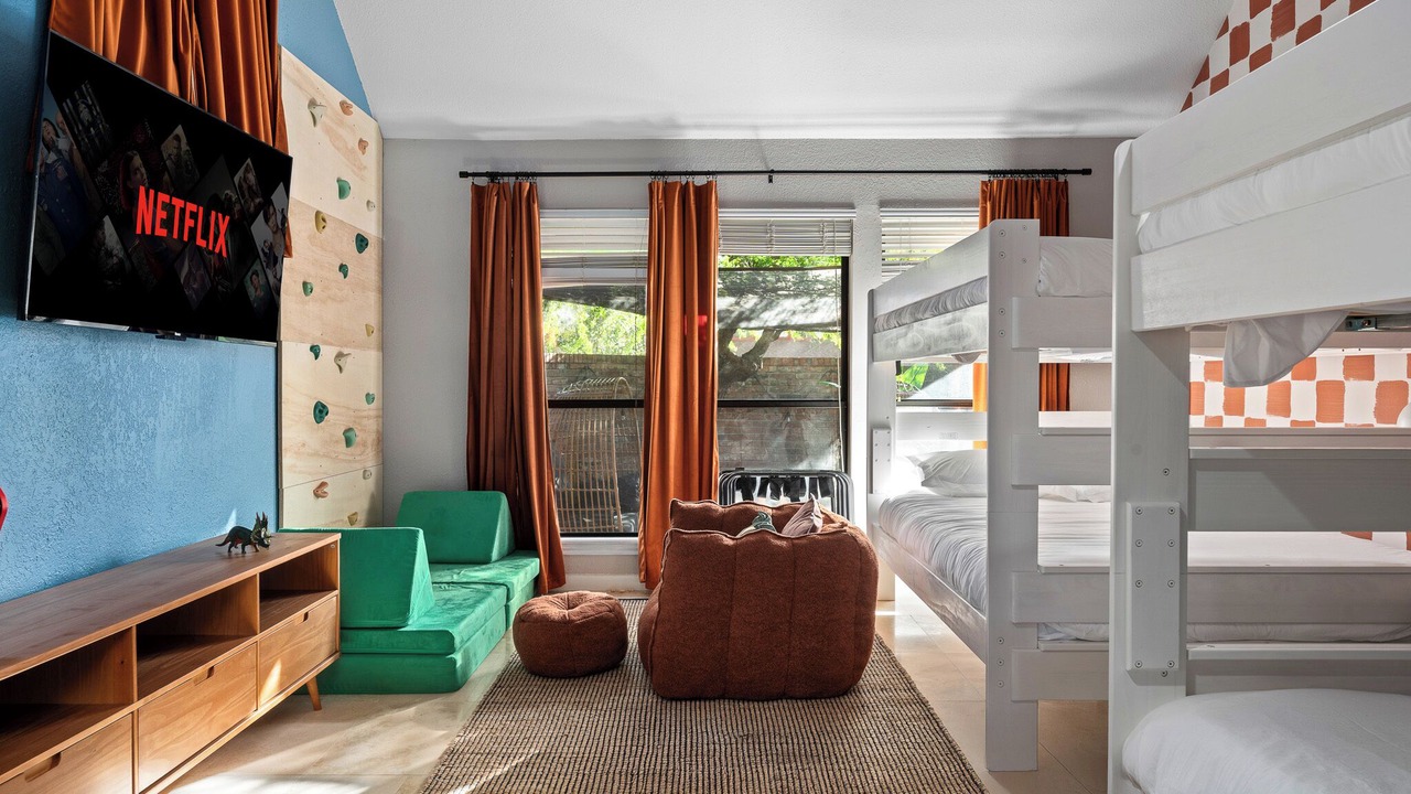 Photo of Bedroom in Vance Jackson