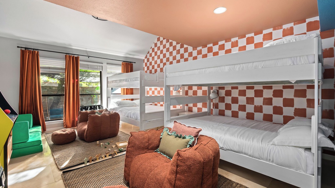 Photo of Bedroom in Vance Jackson
