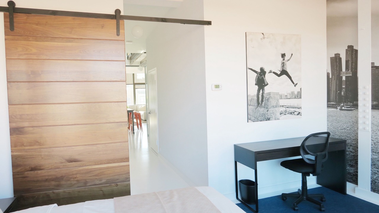 Photo of Bedroom in Hunters Point