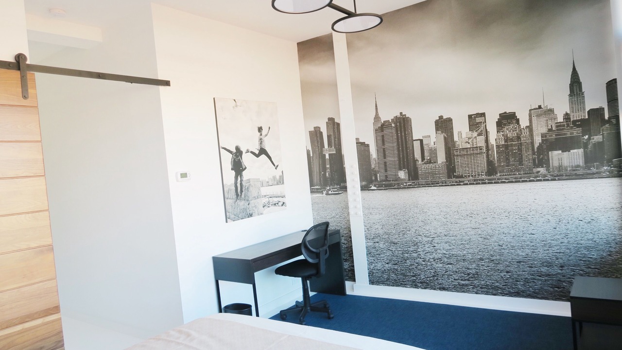 Photo of Bedroom in Hunters Point