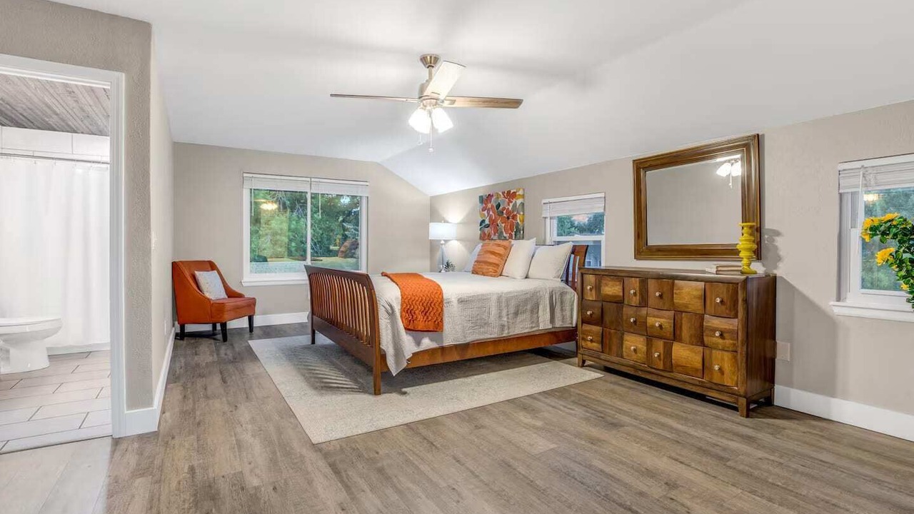 Photo of Bedroom in Columbine