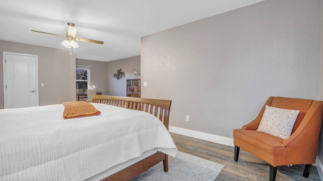 Photo of Bedroom in Columbine