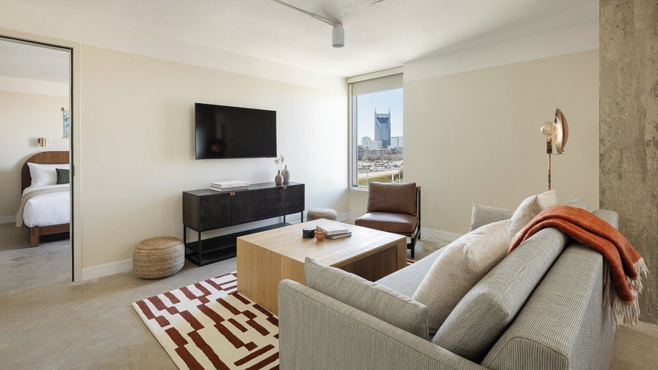 Photo of Livingroom in East Bank