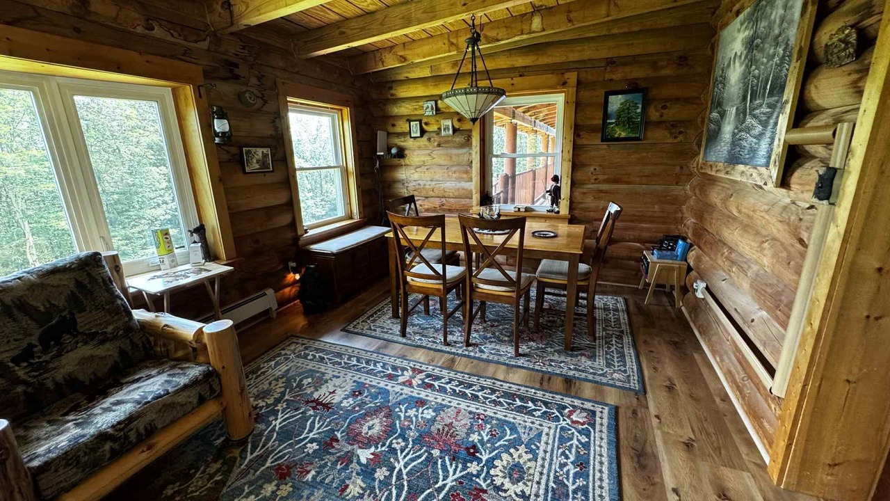 Photo of Livingroom in Crellin