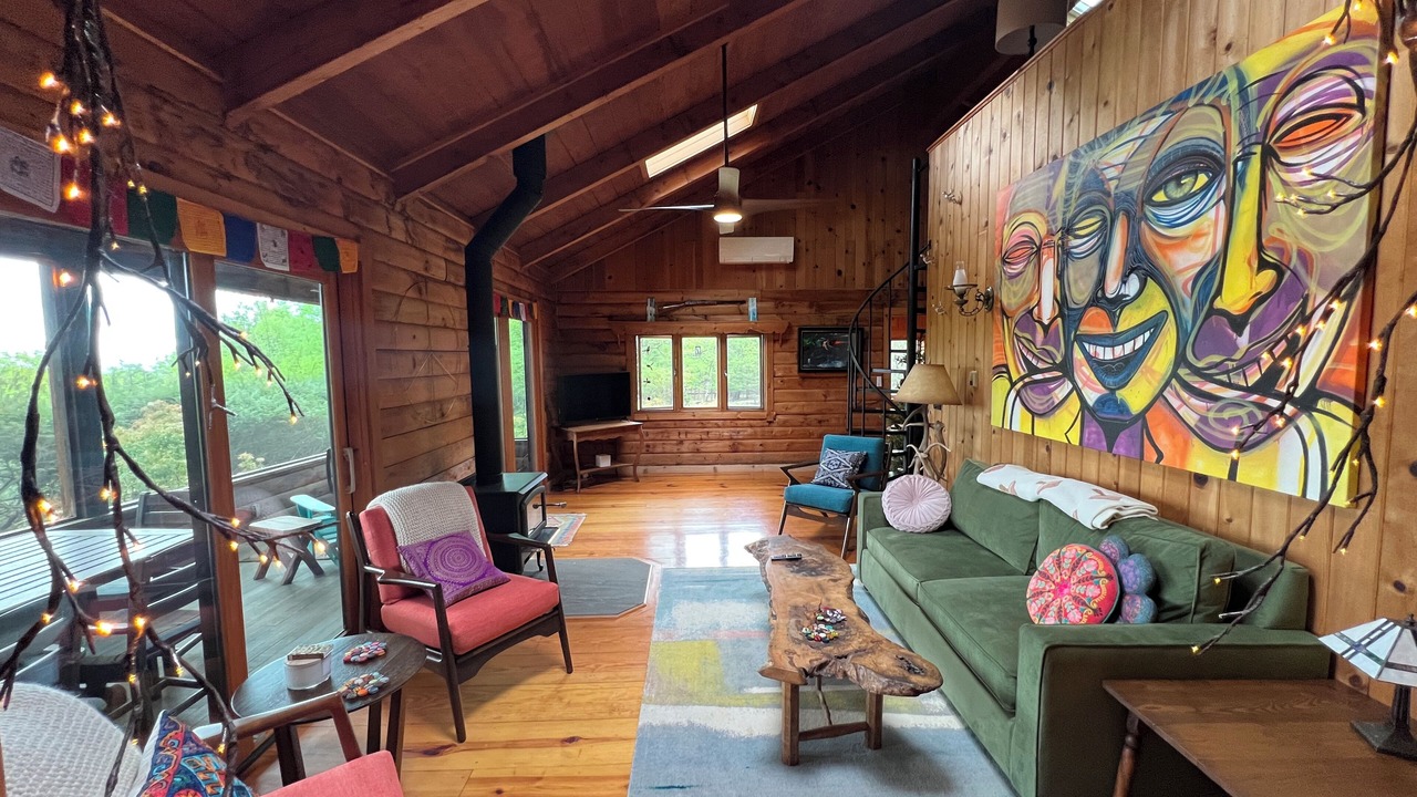 Photo of Livingroom in Bearsville
