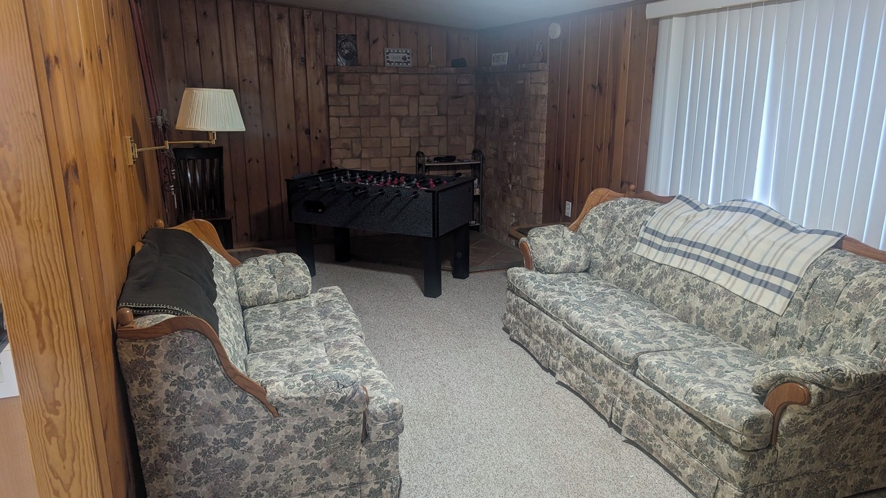 Photo of Livingroom in White Pine