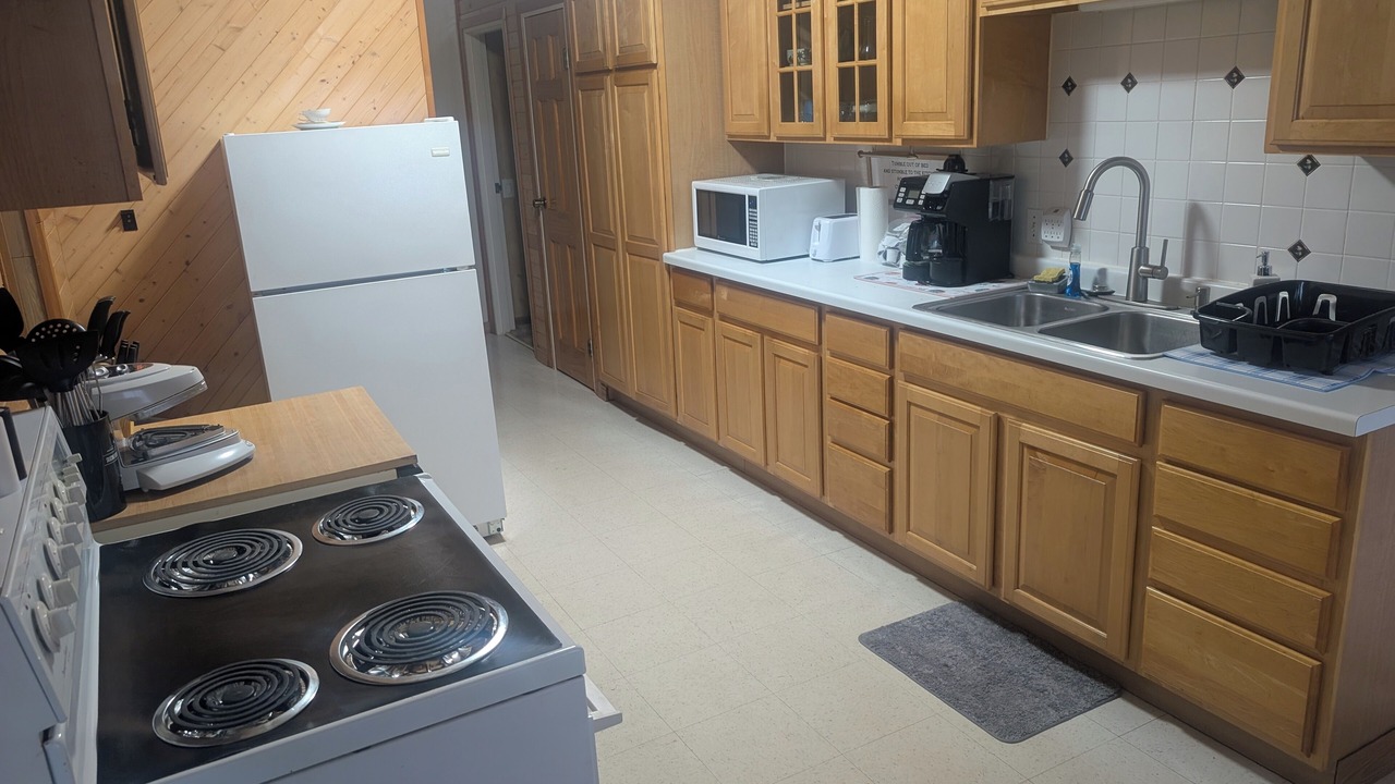 Photo of Kitchen in White Pine