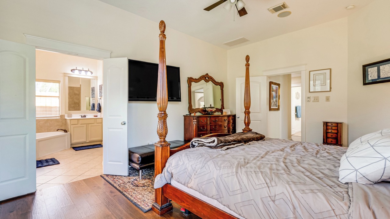 Photo of Bedroom in The Woodlands