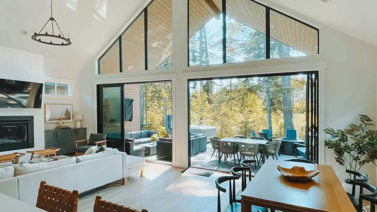 Photo of Livingroom in Roslyn