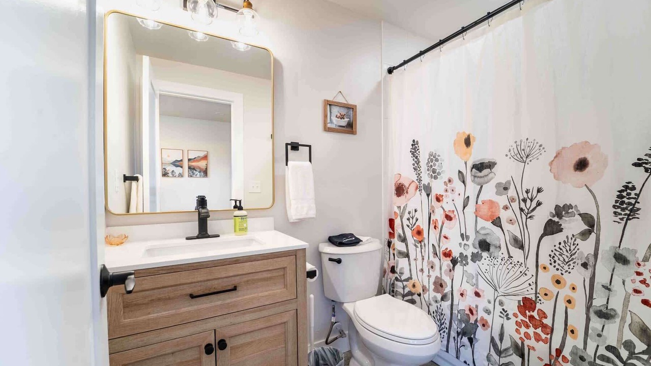 Photo of Bathroom in Morrison