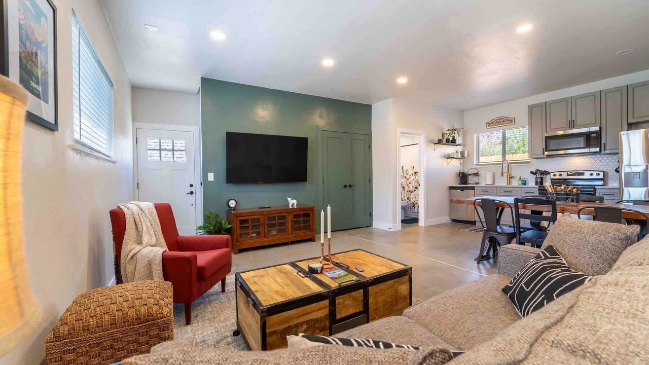 Photo of Livingroom in Morrison