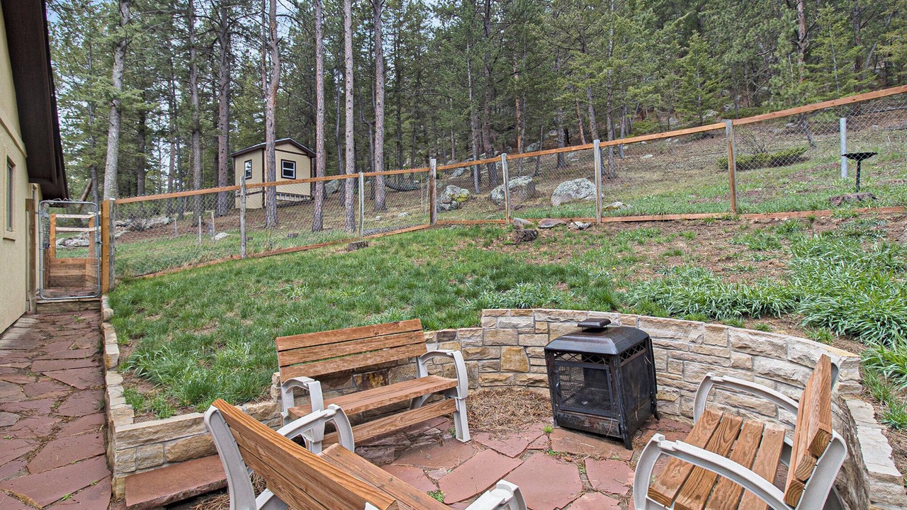 Photo of Outdoor in Lyons