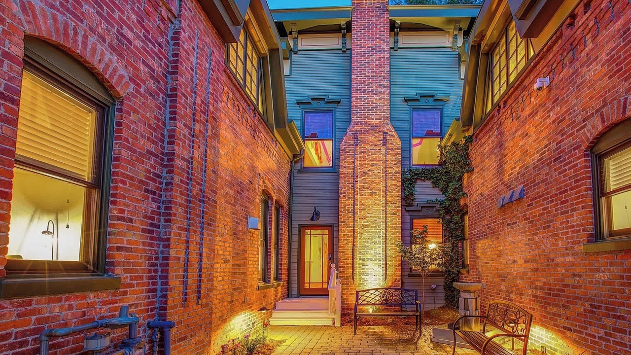 Photo of Outdoor in Five Points