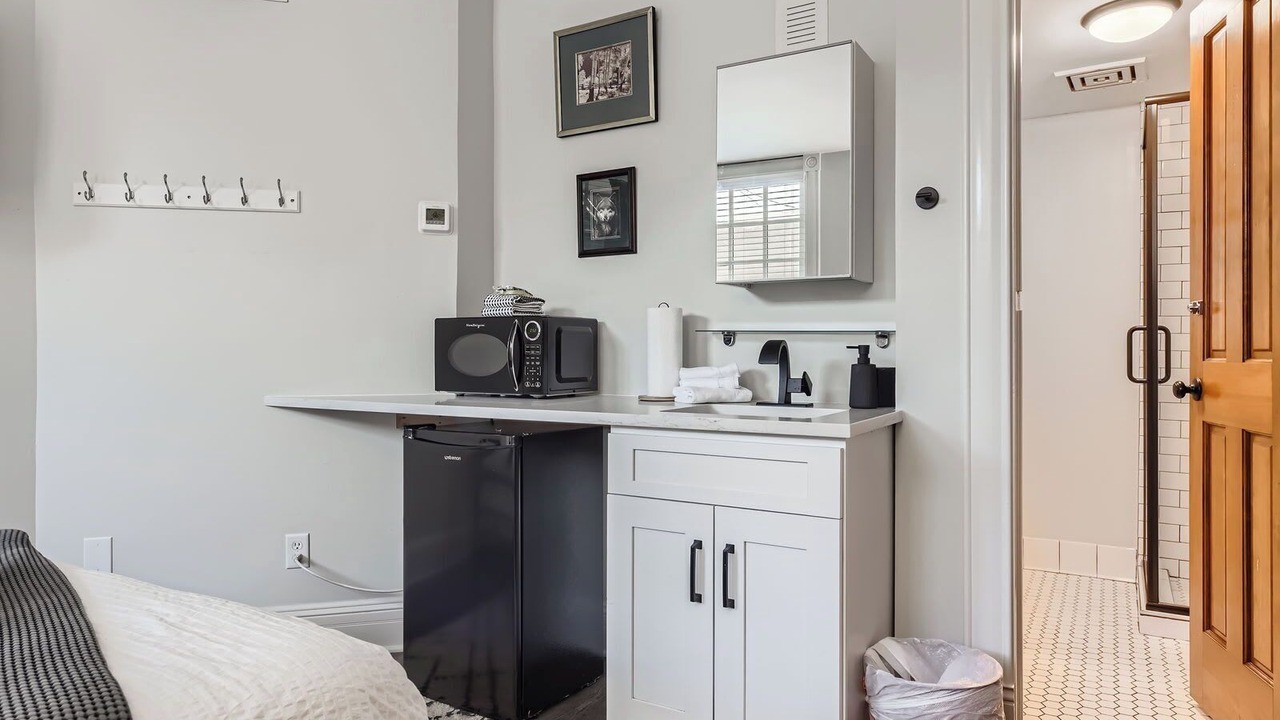 Photo of Bedroom in Five Points