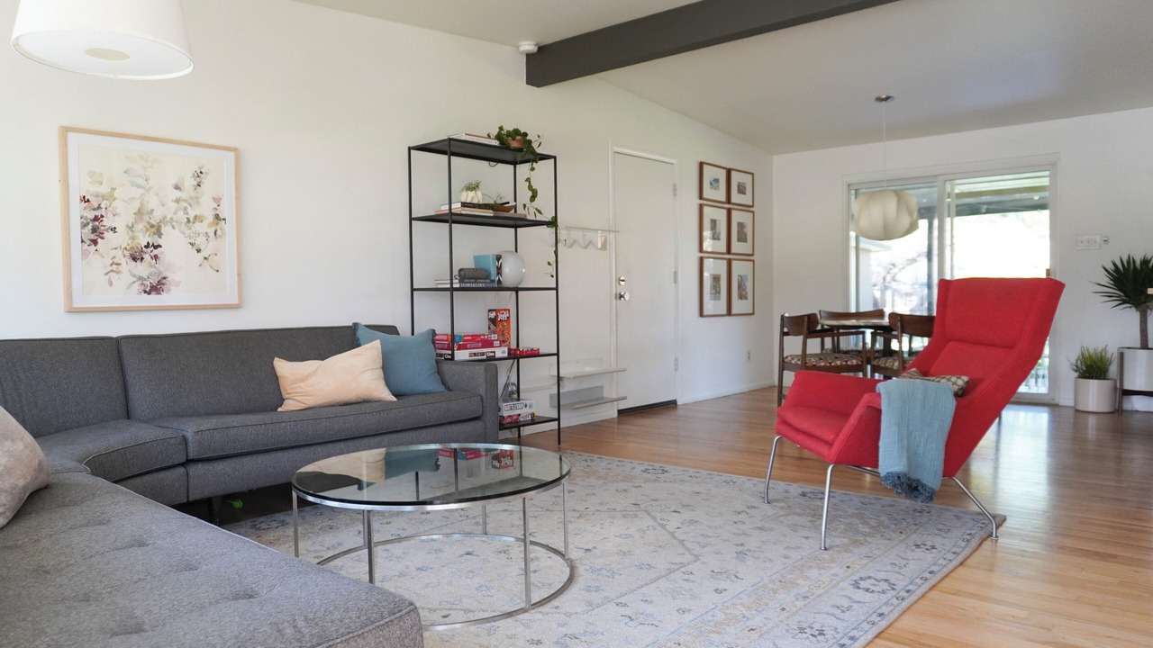 Photo of Livingroom in Alta Vista Area