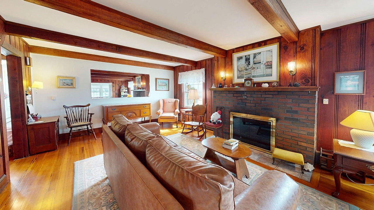 Photo of Livingroom in North Kingstown