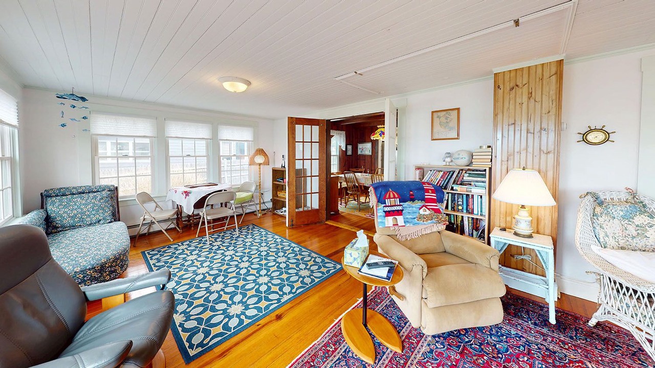Photo of Livingroom in North Kingstown