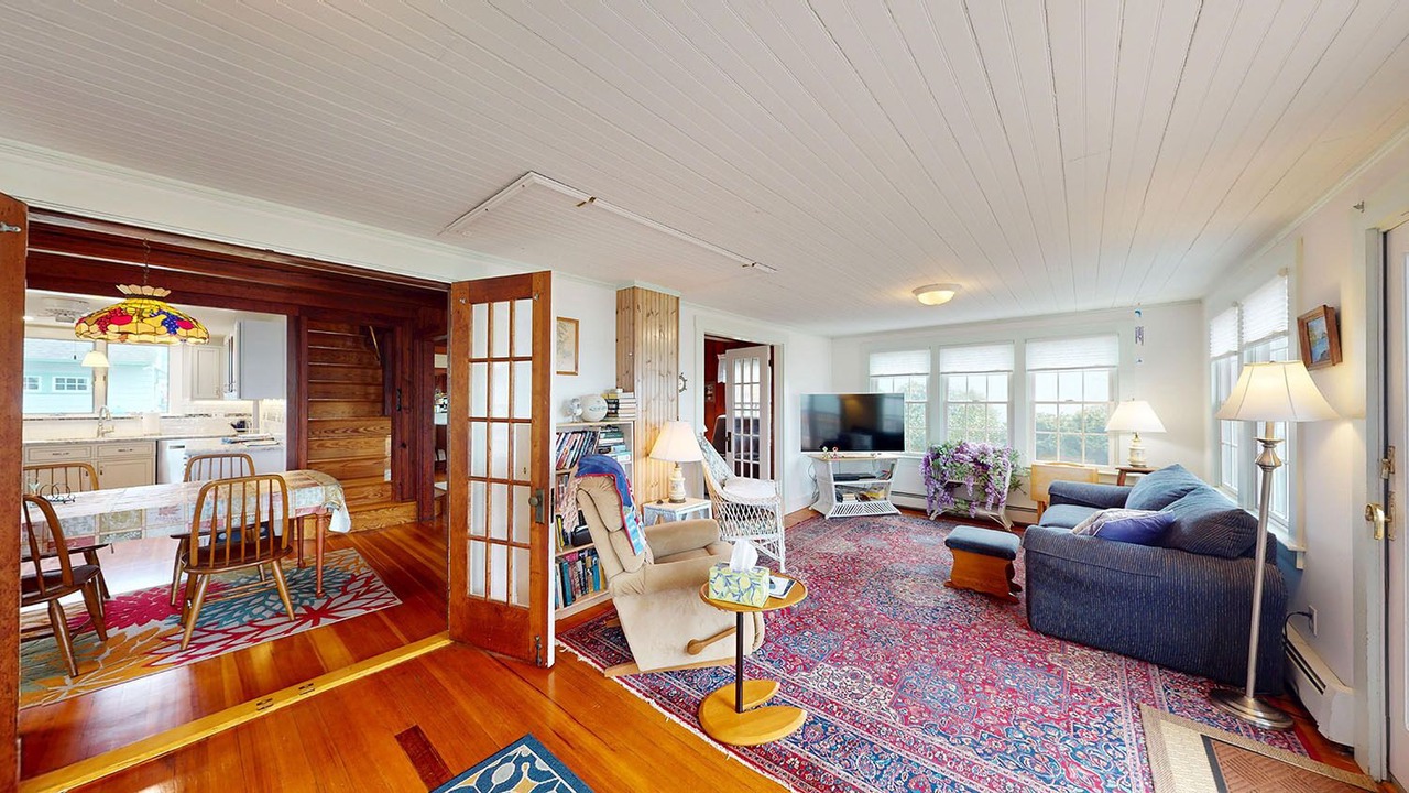 Photo of Livingroom in North Kingstown