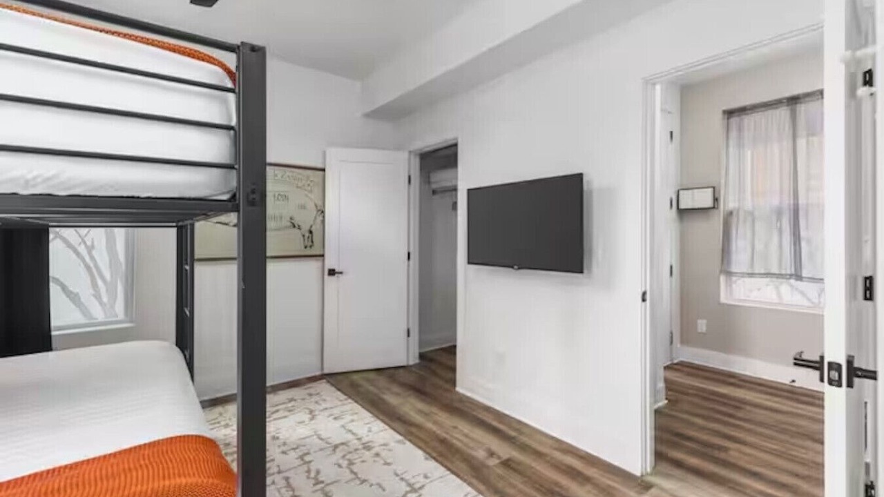 Photo of Bedroom in Hurwood Heights