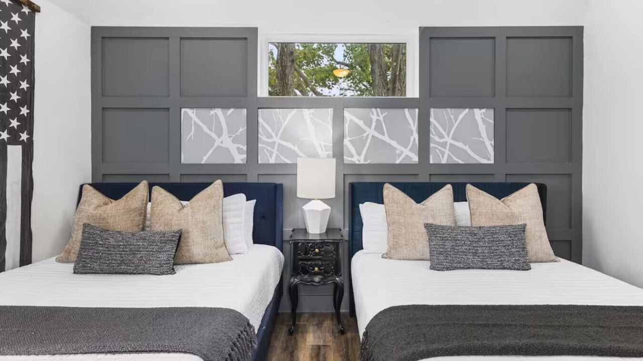 Photo of Bedroom in Hurwood Heights