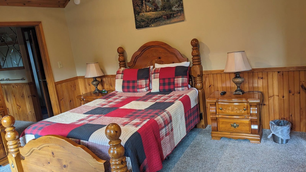 Photo of Bedroom in Gaines