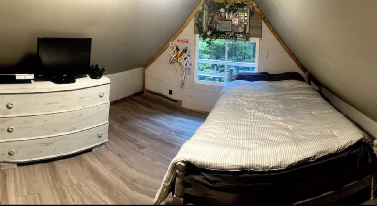 Photo of Bedroom in Weedville