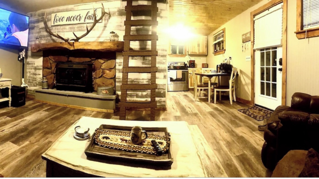 Photo of Livingroom in Weedville