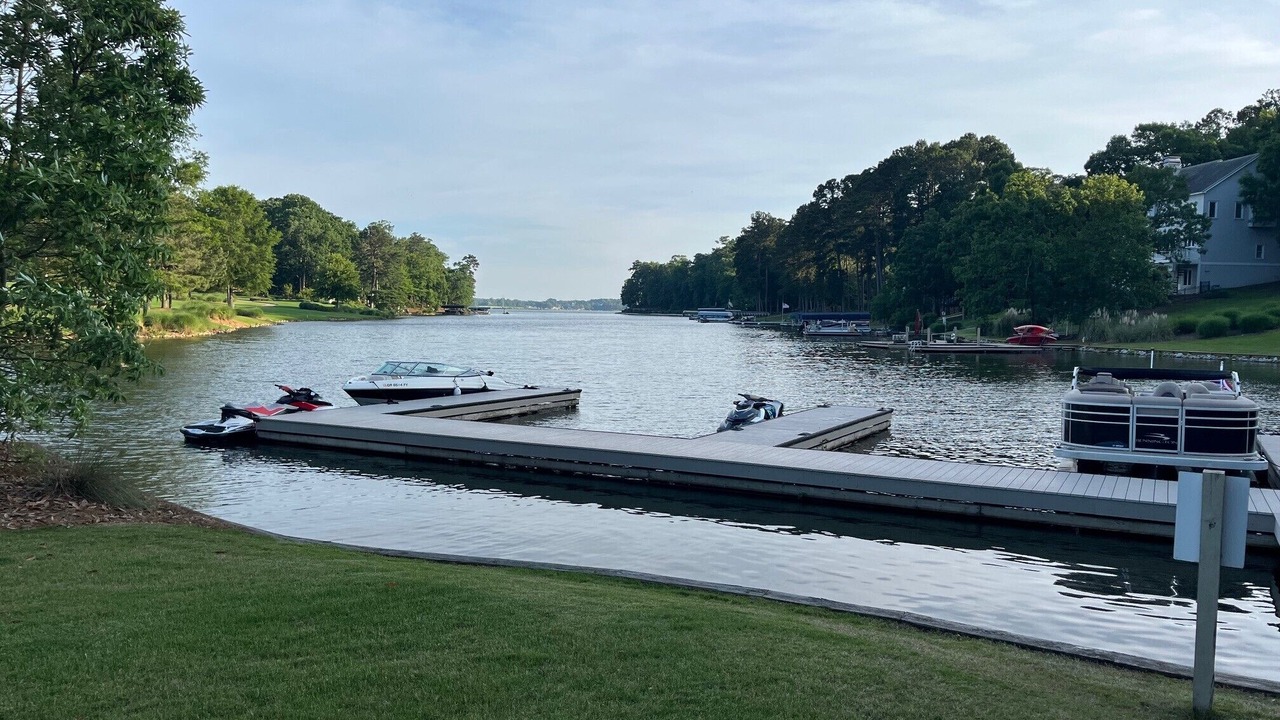 Photo of Others in Reynolds Landing