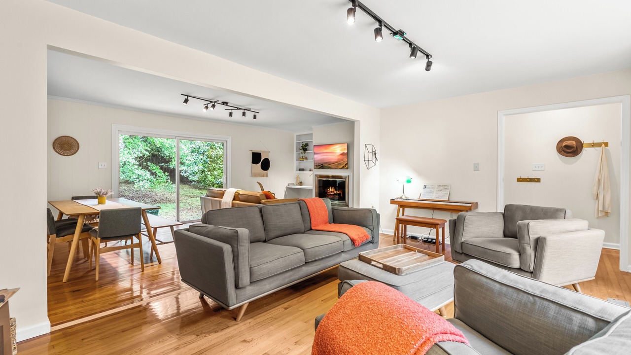 Photo of Livingroom in Carrboro