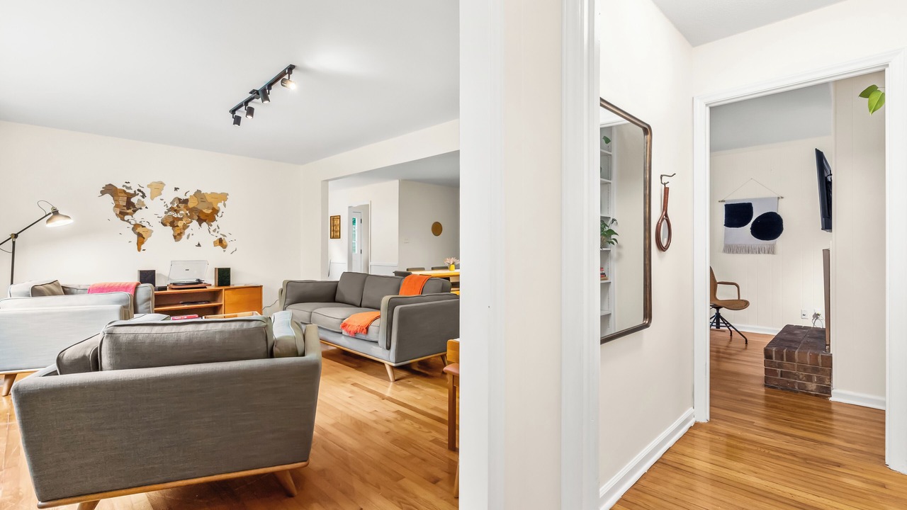 Photo of Livingroom in Carrboro