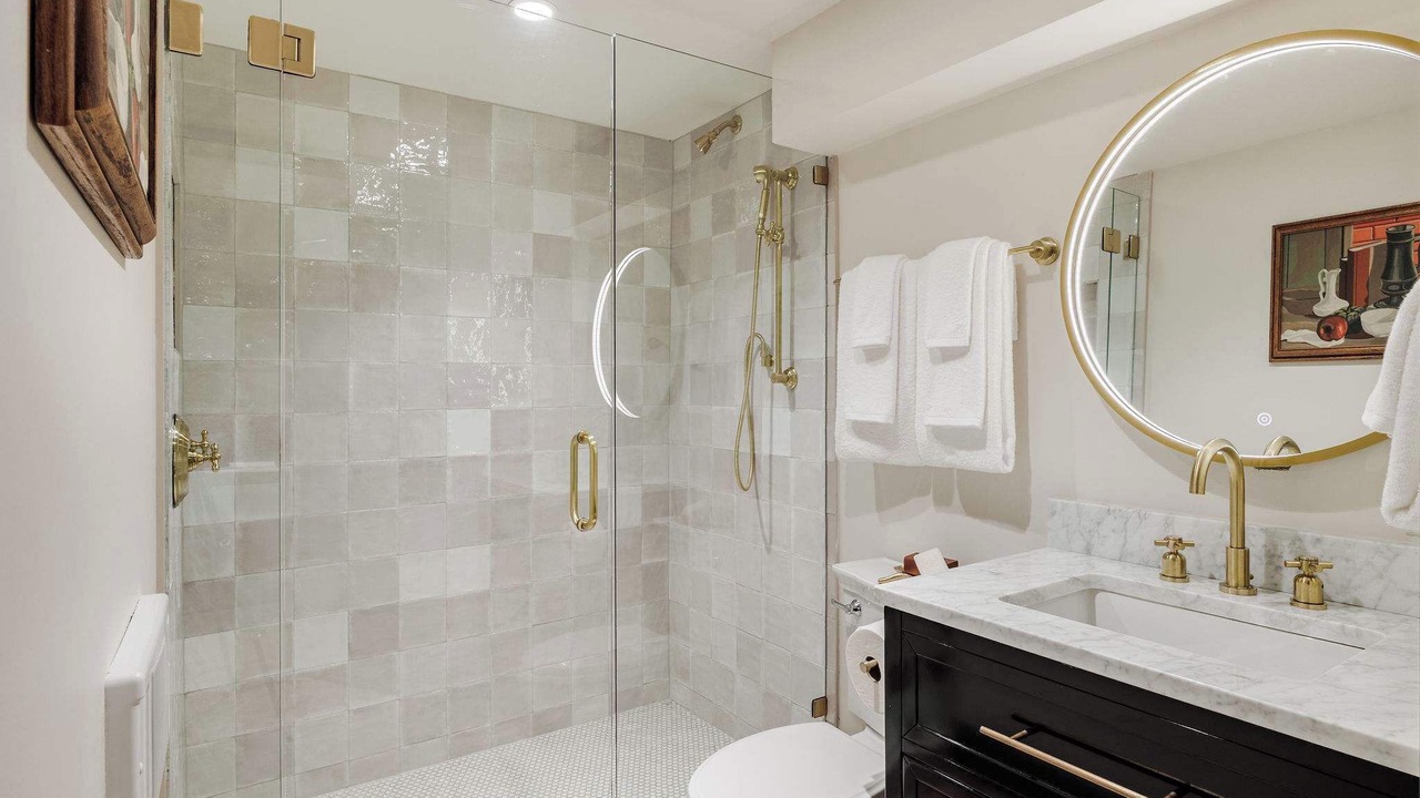 Photo of Bathroom in Touro