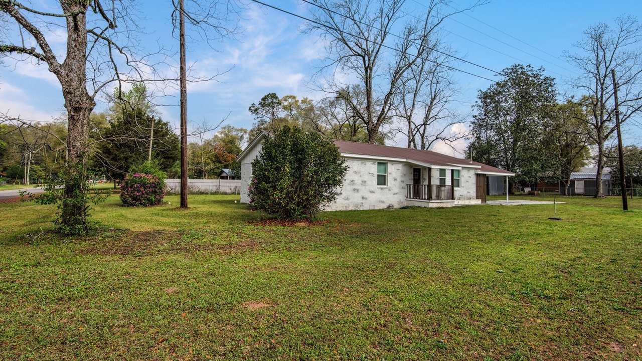 Photo of Outdoor in De Funiak Springs