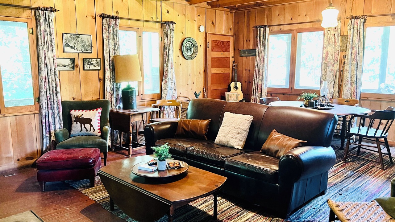 Photo of Livingroom in Camp Nelson